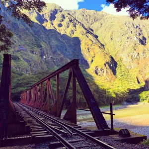 hiking the inca train tracks www.mollyontheroad.com